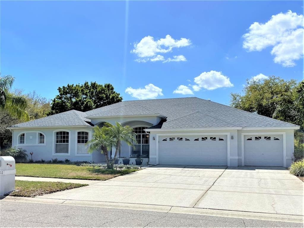 18902 SAINT LAURENT DRIVE LUTZ, FL 33558