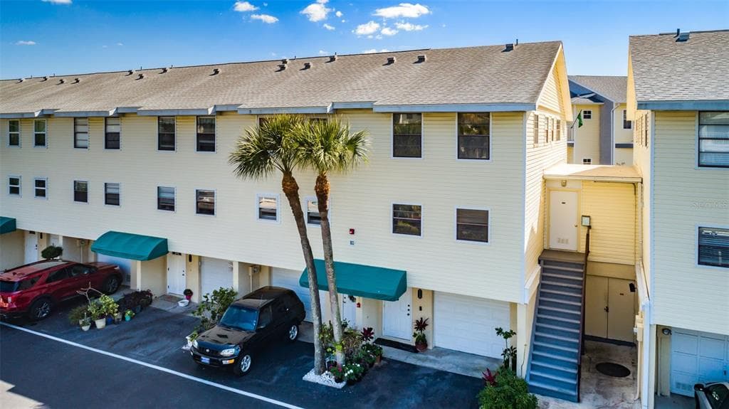 19807 GULF BOULEVARD UNIT 114 INDIAN SHORES, FL 33785