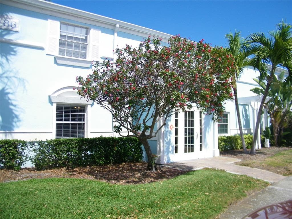 207 SEA HORSE DRIVE SE UNIT A ST PETERSBURG, FL 33705
