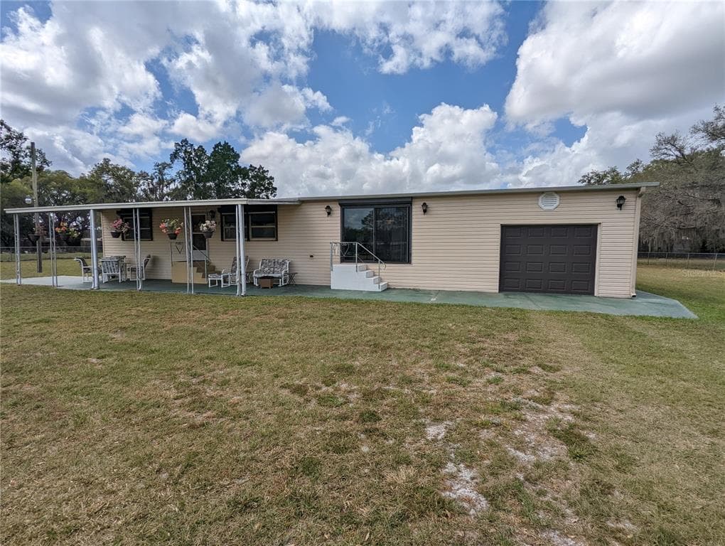 3947 LOURY DRIVE WESLEY CHAPEL, FL 33543