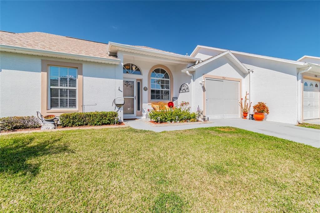 9345 VILLA ENTRADA NEW PORT RICHEY, FL 34655