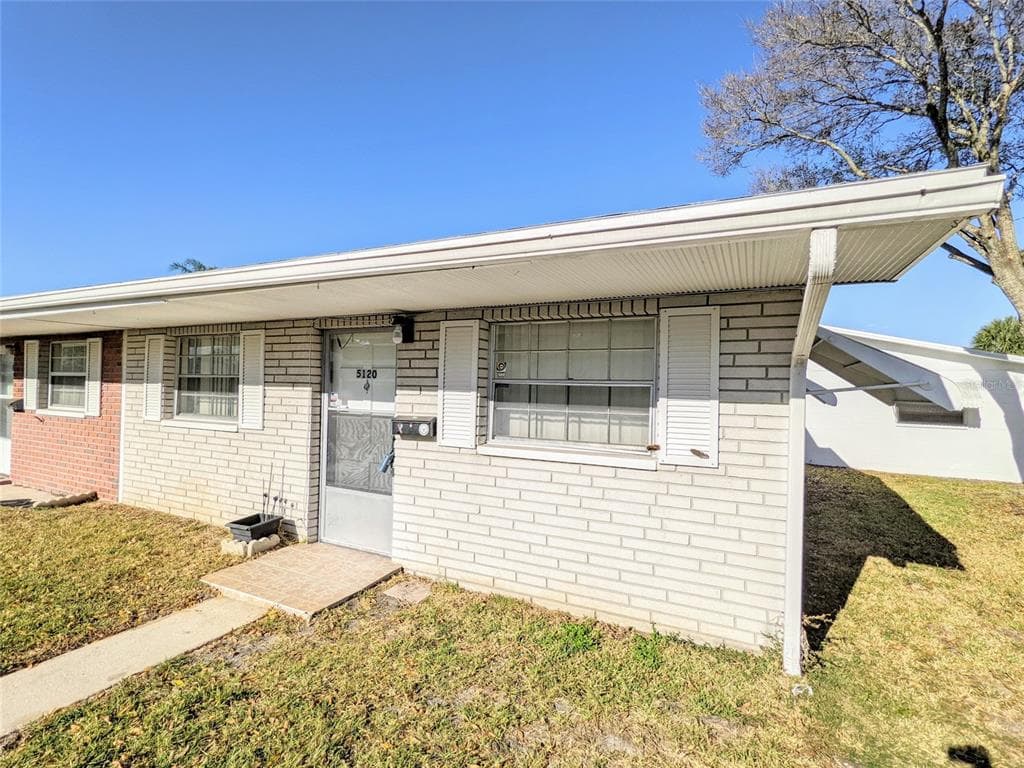 5120 TULIP STREET N UNIT #86 PINELLAS PARK, FL 33782