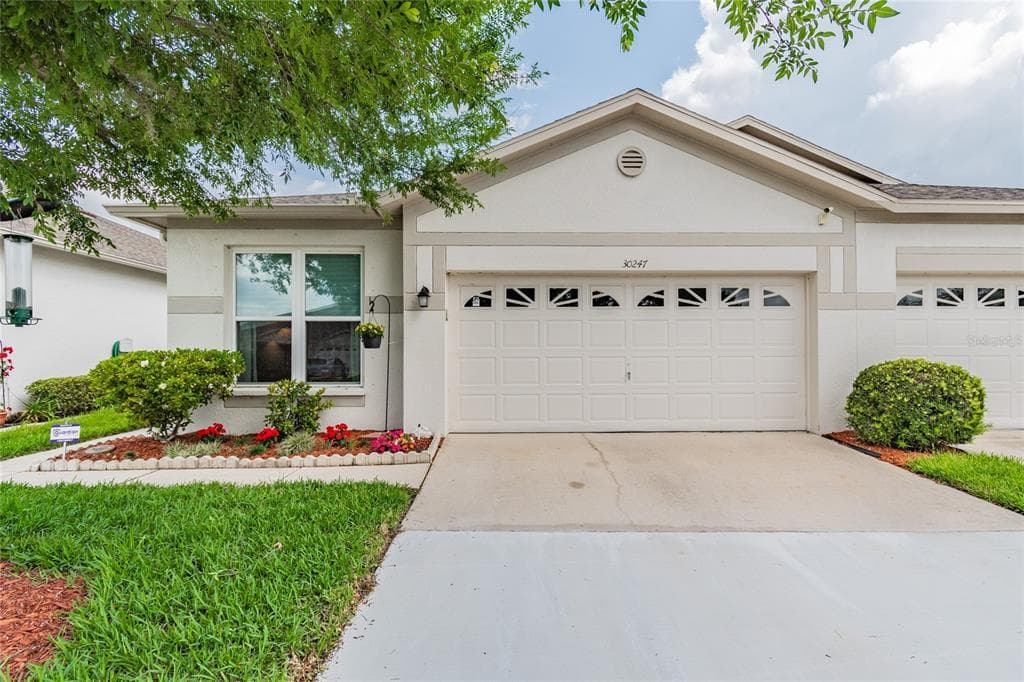 30247 EMMETTS COURT WESLEY CHAPEL, FL 33543