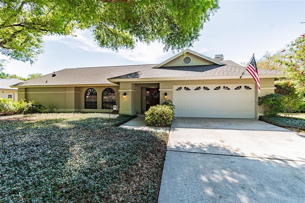 13906 OBERLIN MANOR WAY TAMPA, FL 33613