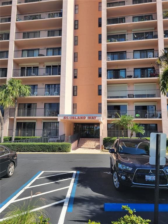 51 ISLAND WAY UNIT 506 CLEARWATER, FL 33767