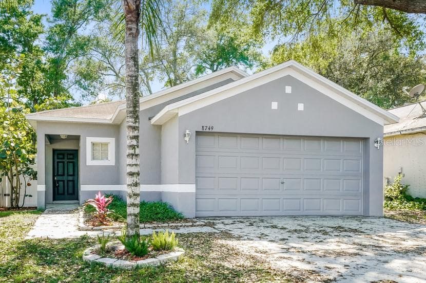 8749 MORRISON OAKS COURT TEMPLE TERRACE, FL 33637