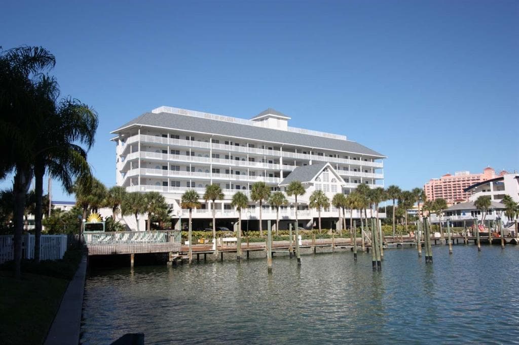 445 HAMDEN DRIVE UNIT 403 CLEARWATER, FL 33767