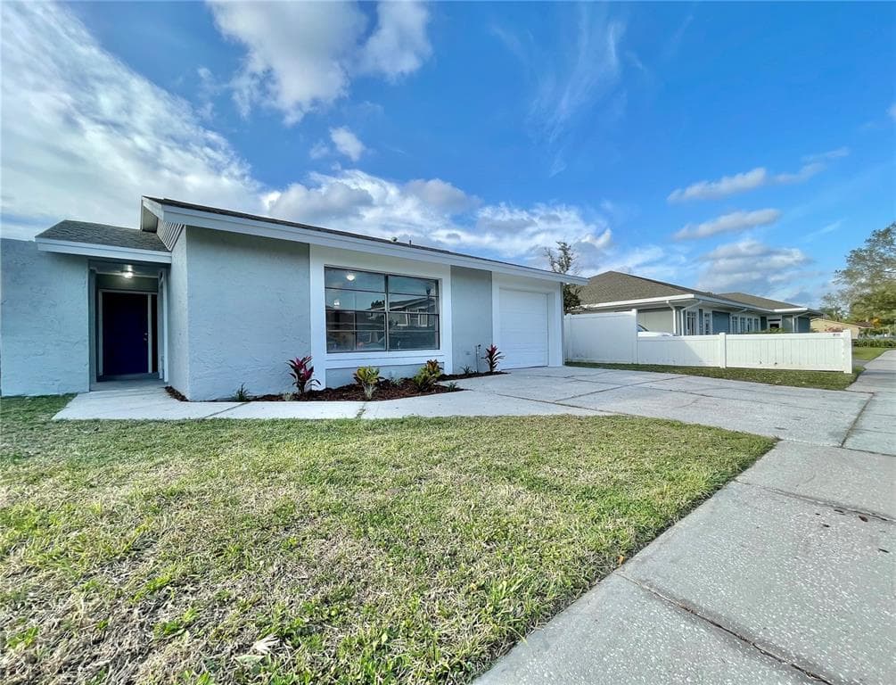 11374 BROOKGREEN DRIVE TAMPA, FL 33624