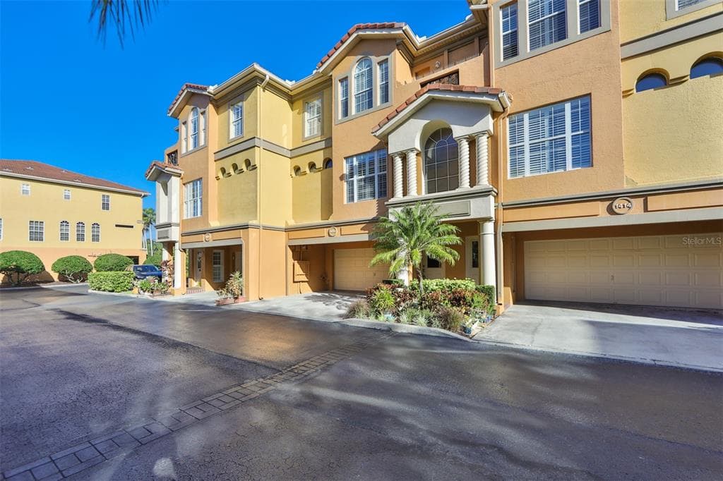 1410 MANATEE CIRCLE