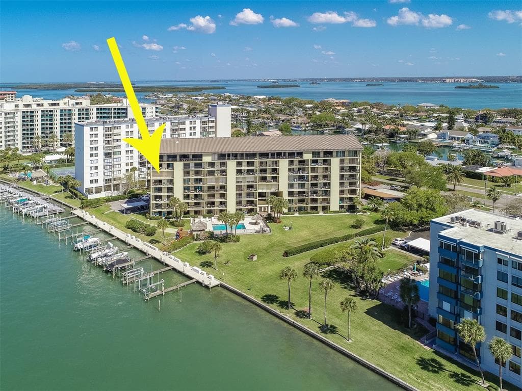 650 ISLAND WAY UNIT 501 CLEARWATER, FL 33767