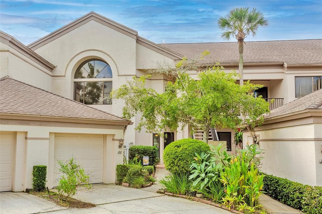 3044 RED OAK COURT UNIT 102 PALM HARBOR, FL 34684