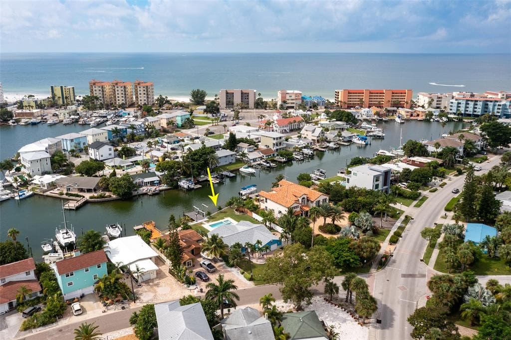 403 S BAYSHORE DRIVE MADEIRA BEACH, FL 33708