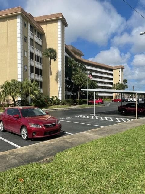 8950 PARK BOULEVARD UNIT 310 SEMINOLE, FL 33777