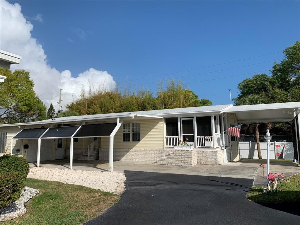 233 MOUNT PINEY AVENUE NE UNIT 300 ST PETERSBURG, FL 33702