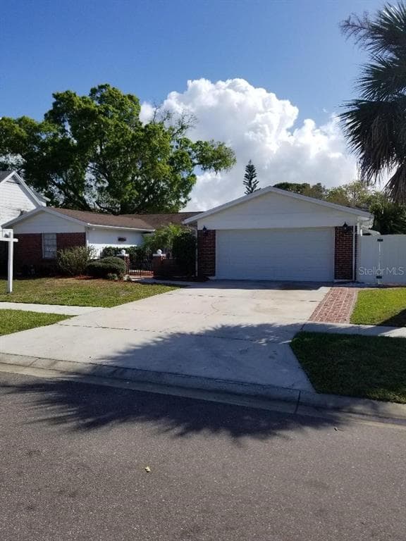 4803 ARROWWOOD DRIVE TAMPA, FL 33615