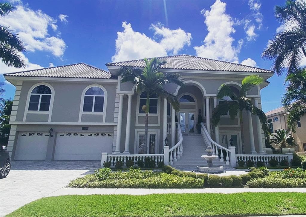6103 PASADENA POINT BOULEVARD S GULFPORT, FL 33707