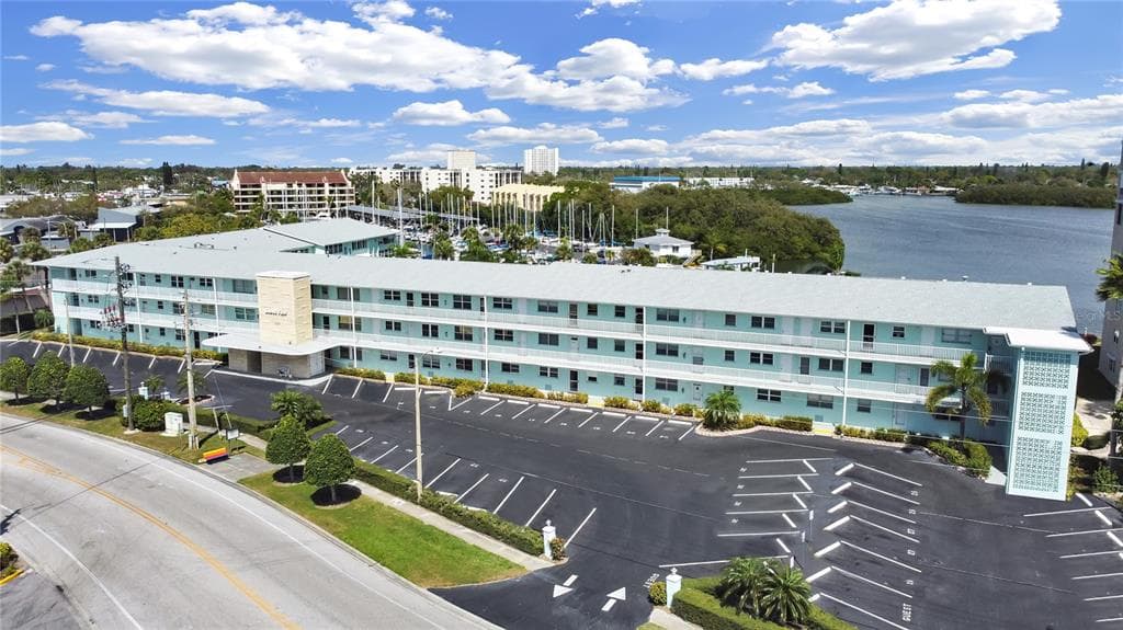 1819 SHORE DRIVE S UNIT 318 SOUTH PASADENA, FL 33707