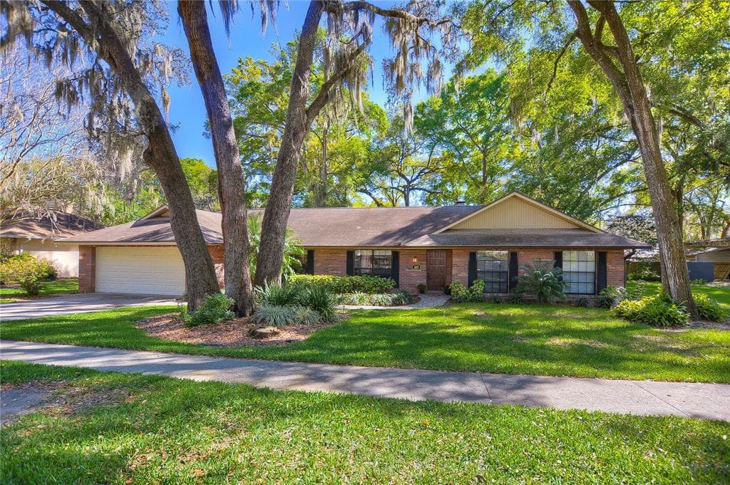 1101 OAKRIDGE MANOR DRIVE BRANDON, FL 33511