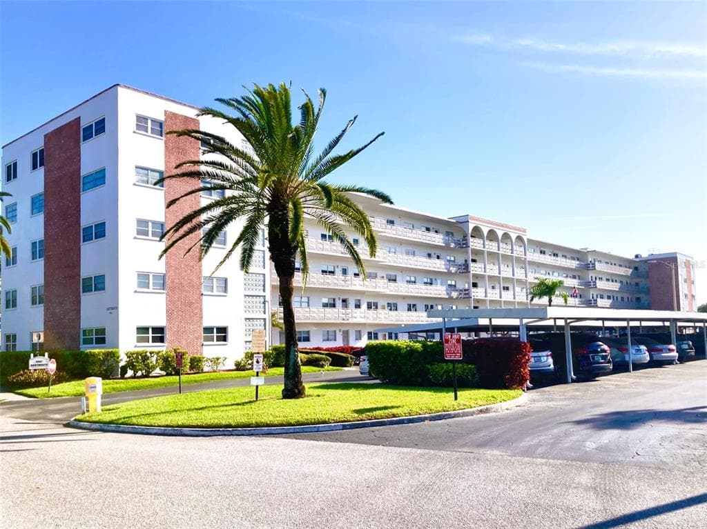 5501 80TH STREET N UNIT 508 ST PETERSBURG, FL 33709