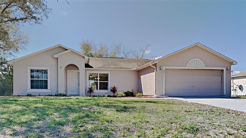 8215 W 98TH AVENUE VERO BEACH, FL 32967