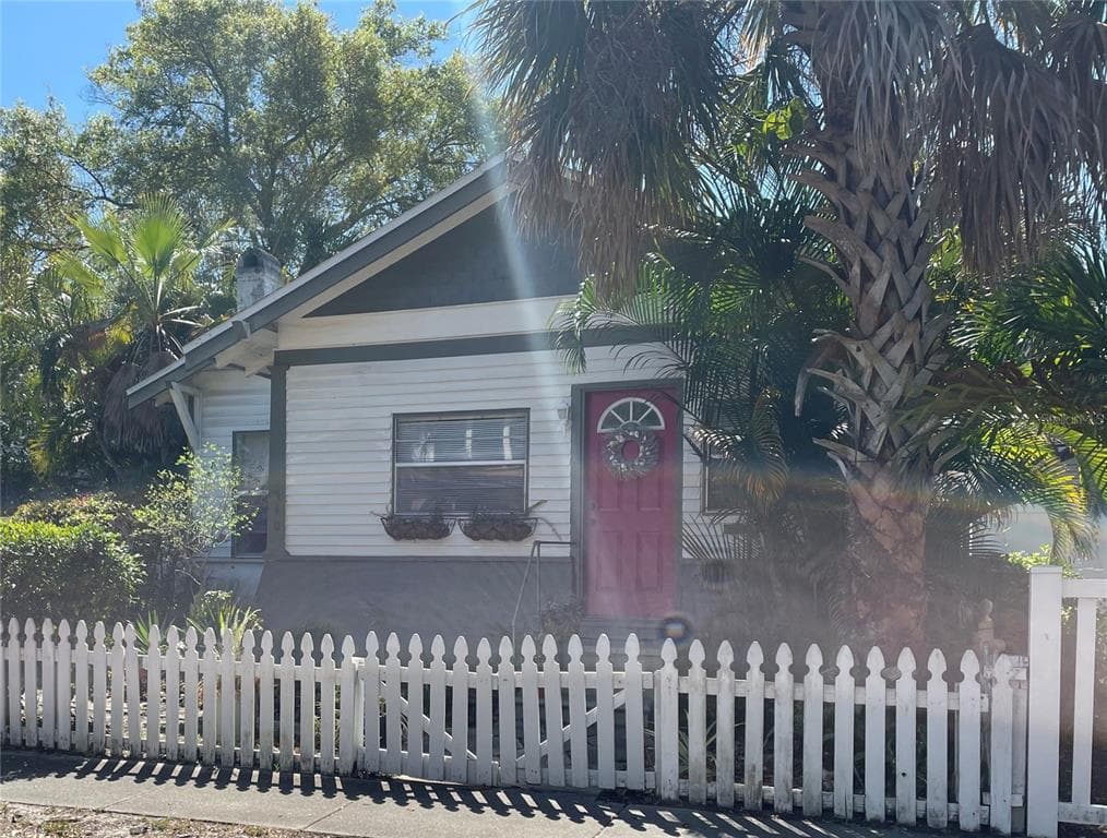 440 10TH AVENUE N ST PETERSBURG, FL 33701