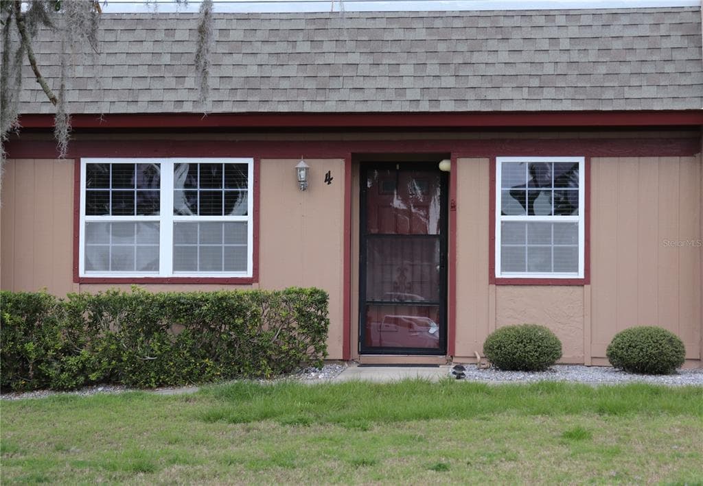 8211 SEVEN OAKS COURT UNIT 4 PORT RICHEY, FL 34668
