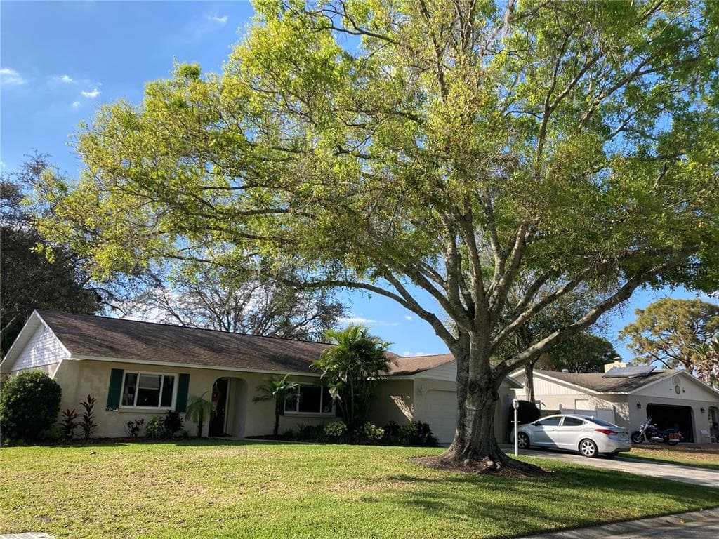 1368 GEORGETOWNE CIRCLE SARASOTA, FL 34232