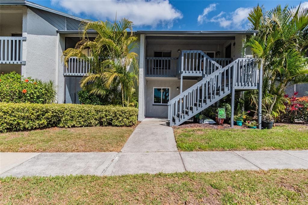 11201 122ND AVENUE UNIT 135 LARGO, FL 33778
