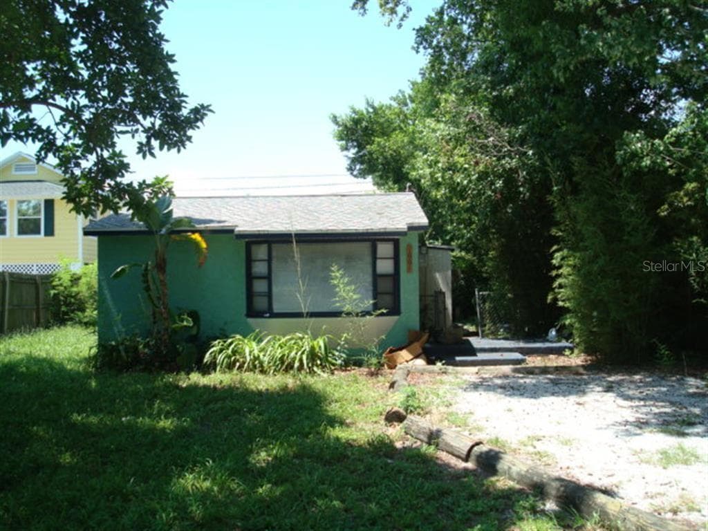 1661 27TH AVENUE N ST PETERSBURG, FL 33713