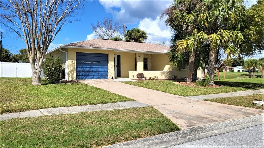 8525 WINTER HAVEN DRIVE HUDSON, FL 34667