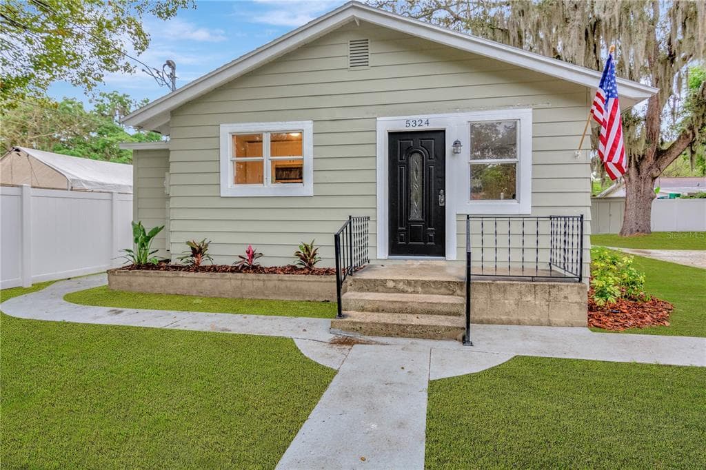 5324 BOGDONOFF DRIVE SEFFNER, FL 33584