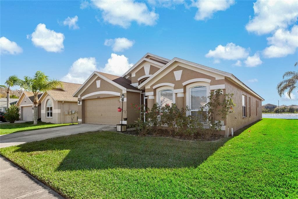 28826 RAINDANCE AVENUE WESLEY CHAPEL, FL 33543