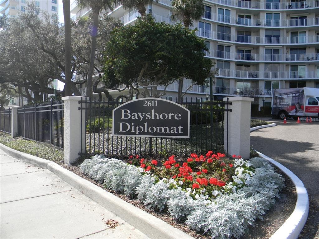 2611 BAYSHORE BOULEVARD UNIT 1404 TAMPA, FL 33629