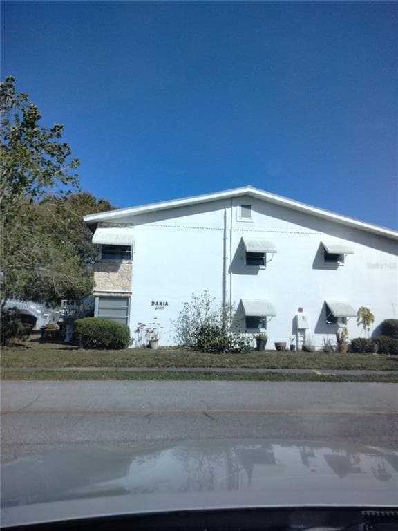 5895 18TH STREET N UNIT 19 ST PETERSBURG, FL 33714