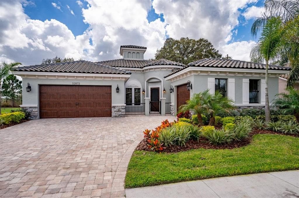 32872 ESTATE GARDEN DRIVE WESLEY CHAPEL, FL 33545
