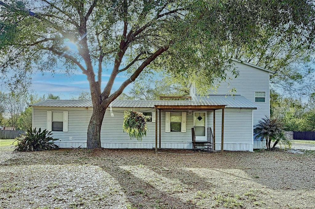 6411 HOLLOMAN CREEK COURT PLANT CITY, FL 33565