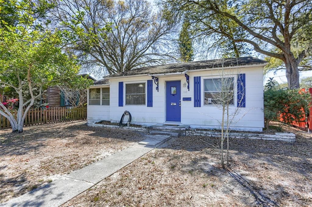 740 52ND AVENUE N ST PETERSBURG, FL 33703