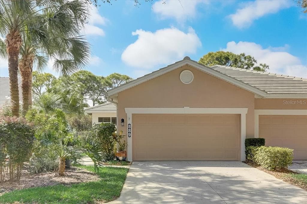 889 CHALMERS DRIVE UNIT 4 VENICE, FL 34293