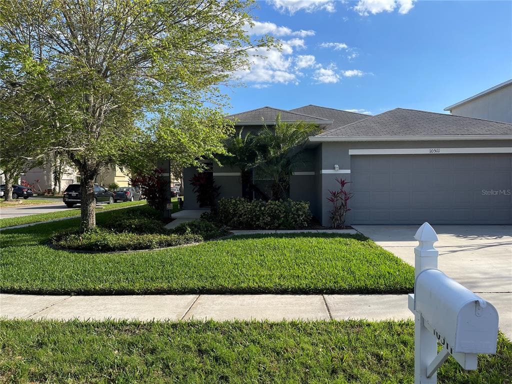 10511 EARLY LIGHT COURT RIVERVIEW, FL 33578
