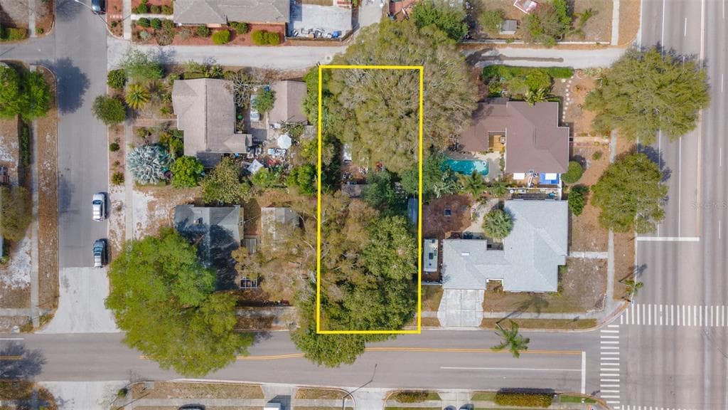 820 31ST STREET N ST PETERSBURG, FL 33713