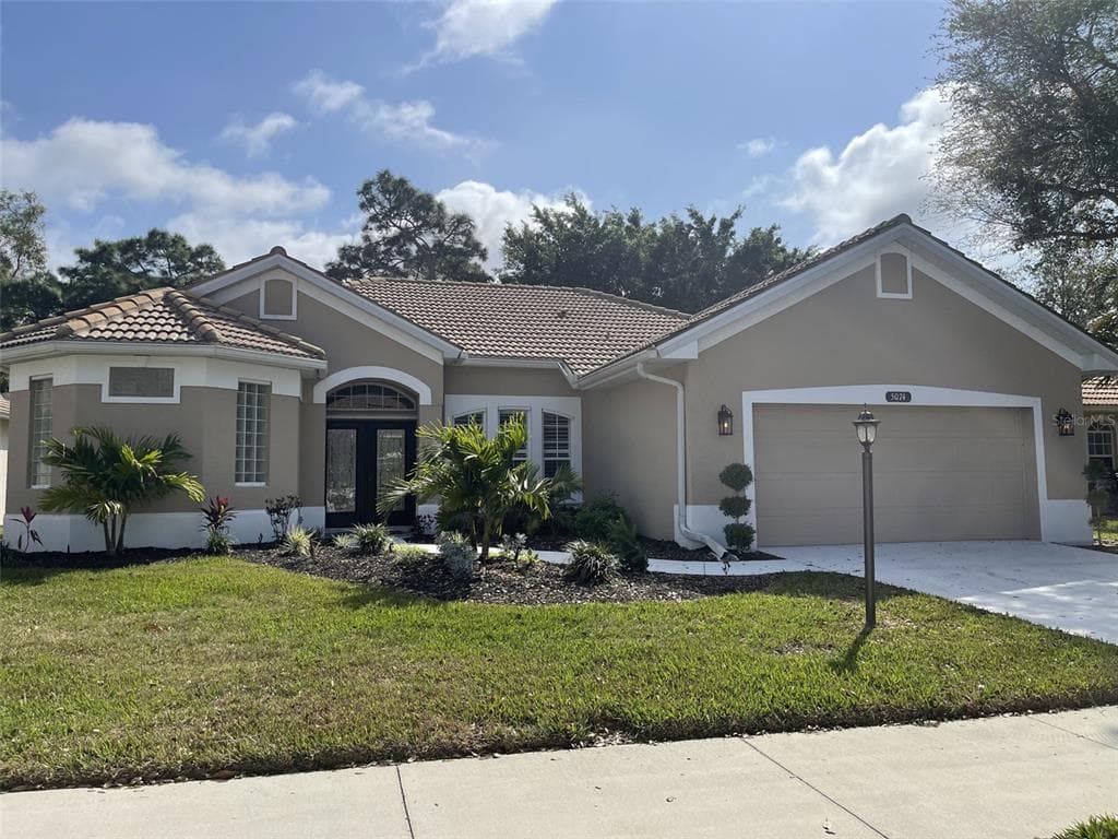 5074 SEAGRASS DRIVE VENICE, FL 34293
