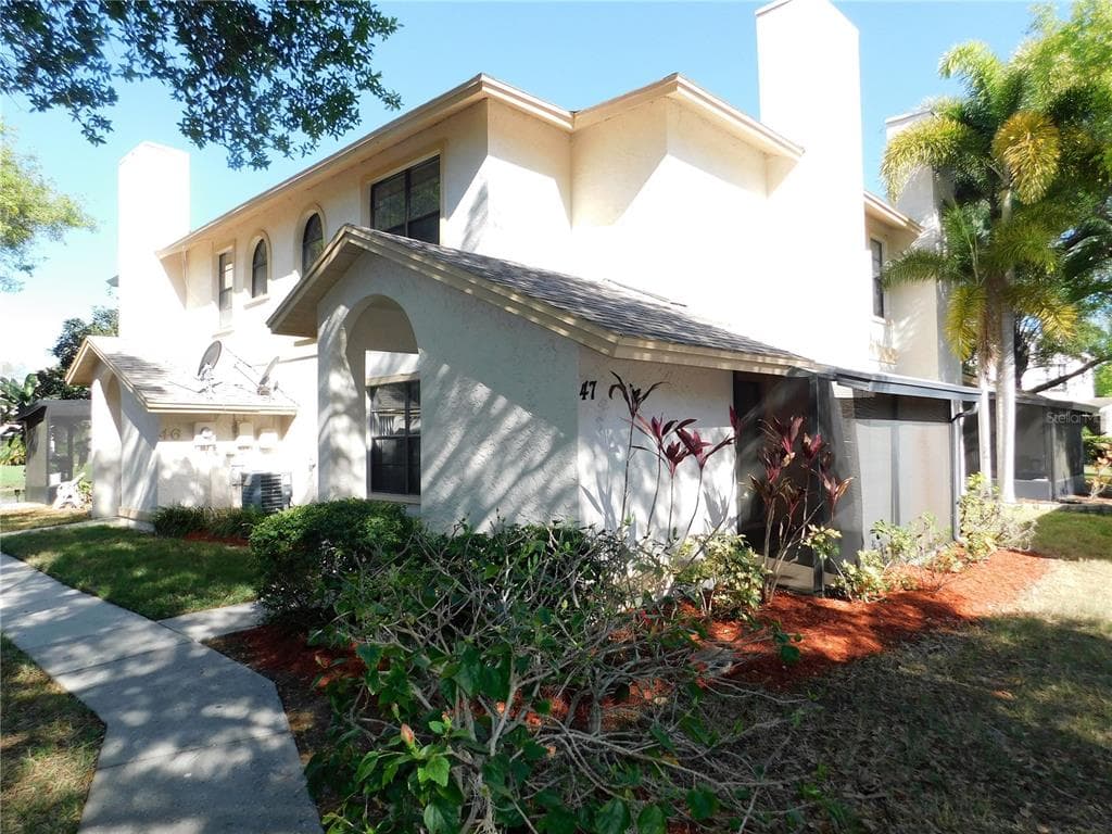 47 EMERALD BAY DRIVE OLDSMAR, FL 34677