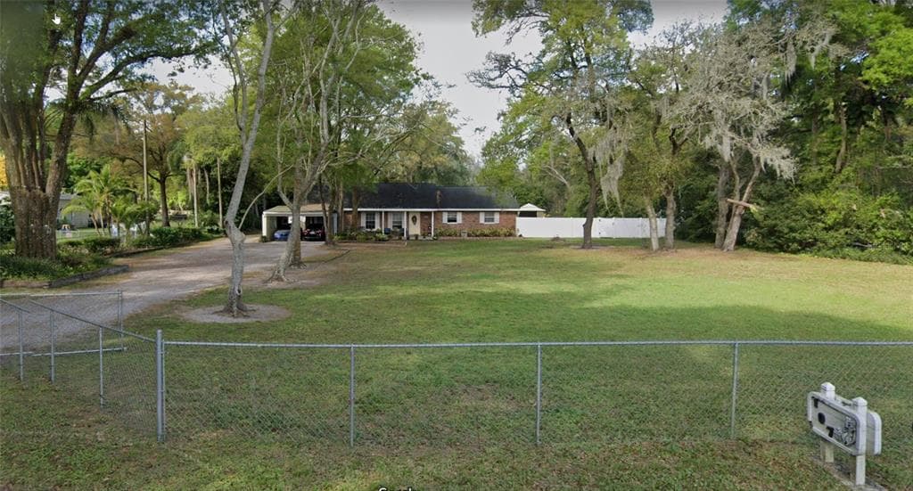 107 S TAYLOR ROAD SEFFNER, FL 33584