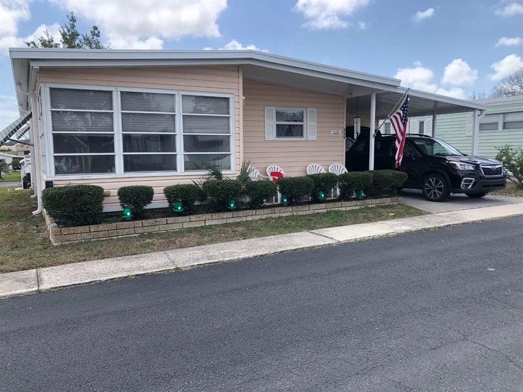 626 QUEEN PALM STREET LARGO, FL 33778