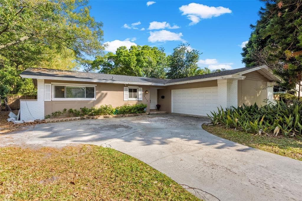 5213 VENETIAN BOULEVARD NE ST PETERSBURG, FL 33703