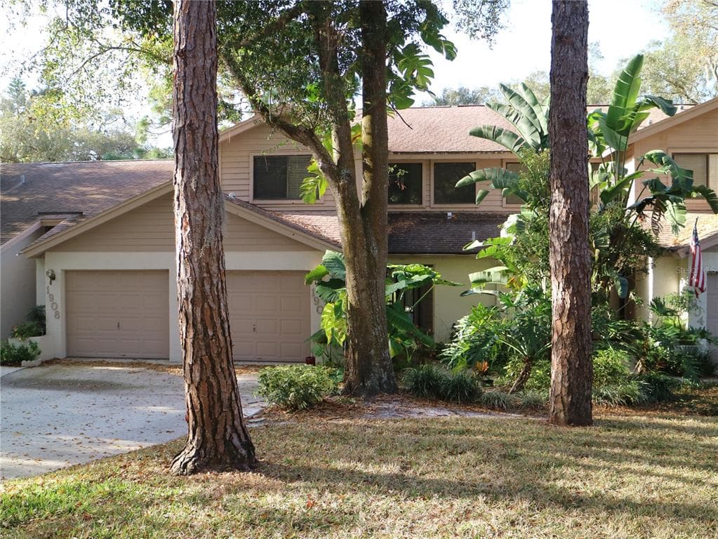 1906 WHISPERING WAY TARPON SPRINGS, FL 34689