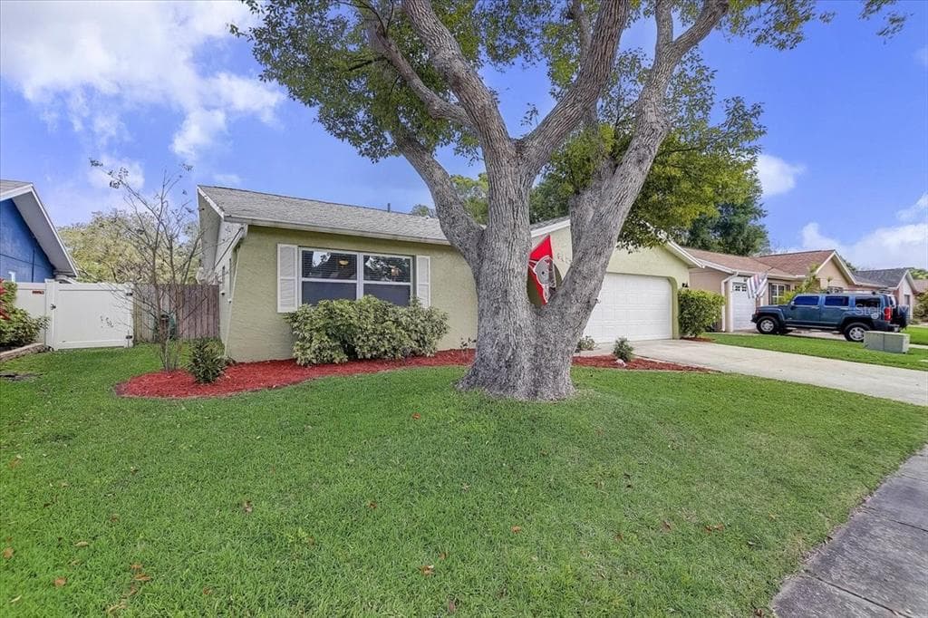 6423 109TH TERRACE N PINELLAS PARK, FL 33782
