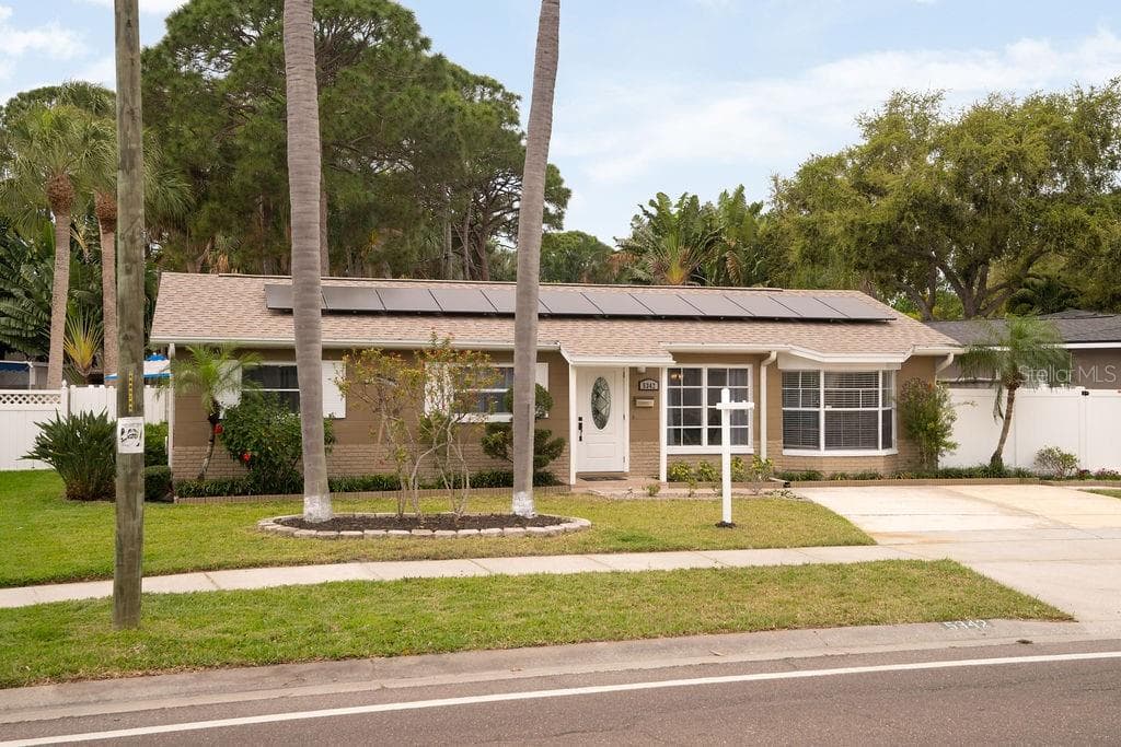 5342 BAYOU GRANDE BOULEVARD NE ST PETERSBURG, FL 33703