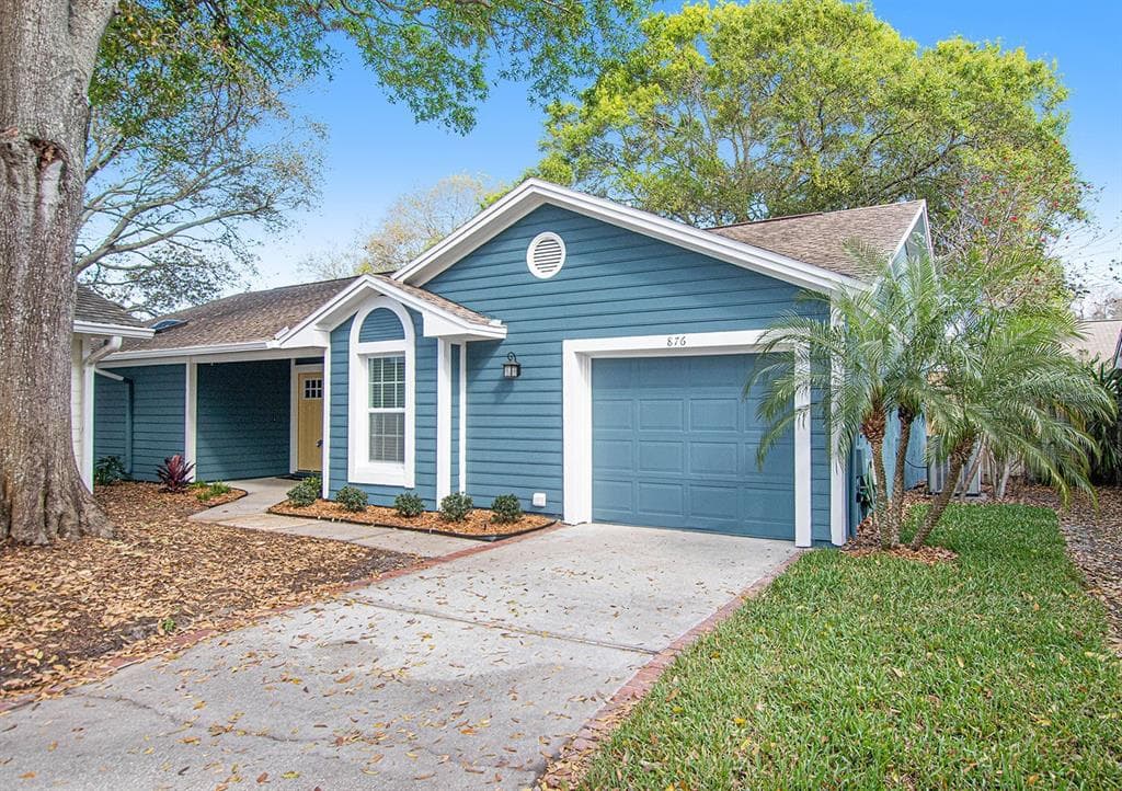 876 FRANKLIN CIRCLE PALM HARBOR, FL 34683