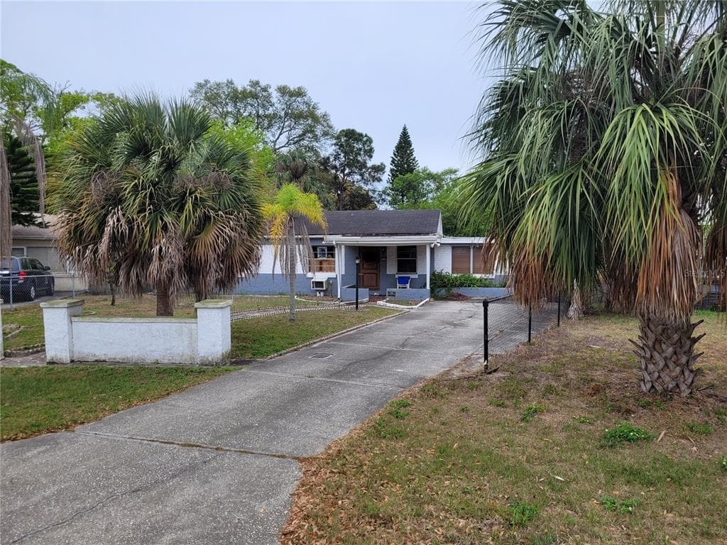 4744 W ANITA BOULEVARD TAMPA, FL 33611